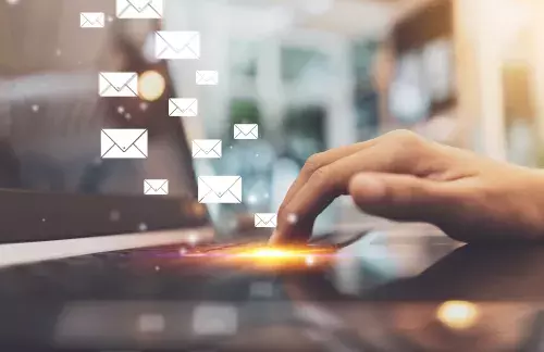 E-mailing 